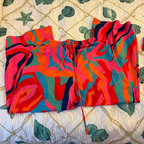 Two-Piece Set (Top with flowy pants)—NWT! - Picture 4 of 5